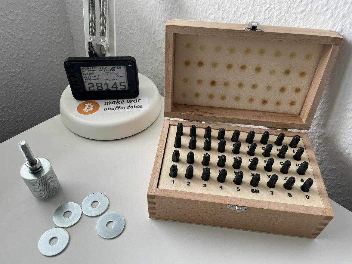 Komponenten für die Erstellung eines Bitcoin Seed Stahl-Backups